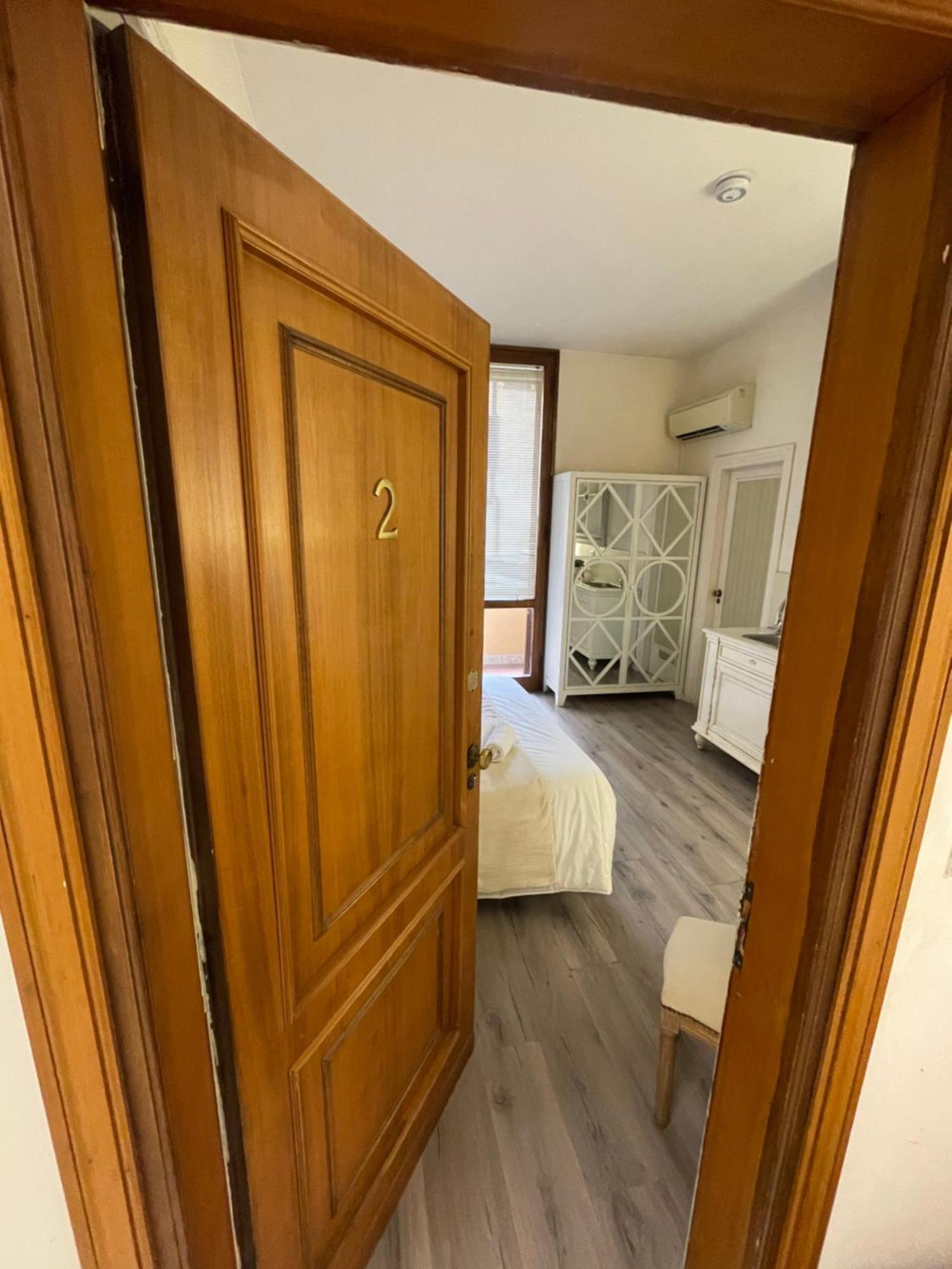 Charming Studio Next To The Duomo Florence Exterior photo